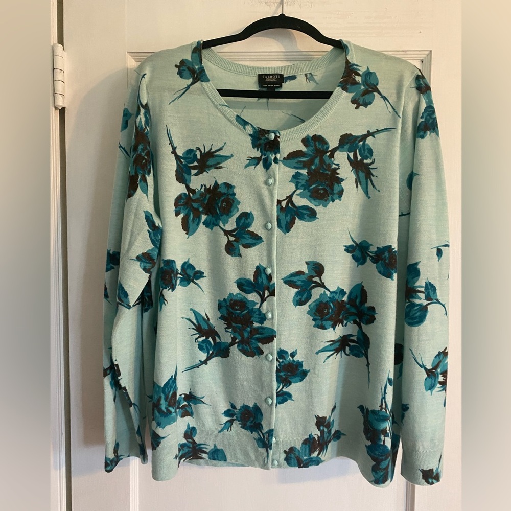 Talbots Pure Italian Merino Wool
Floral Plus Size Cardigan Sweater Women's  3XP